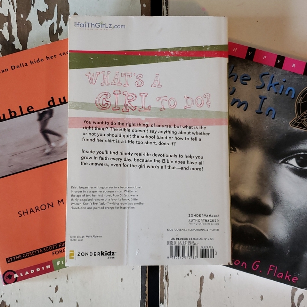 Three Book Tween Bundle - Picture 3 of 6